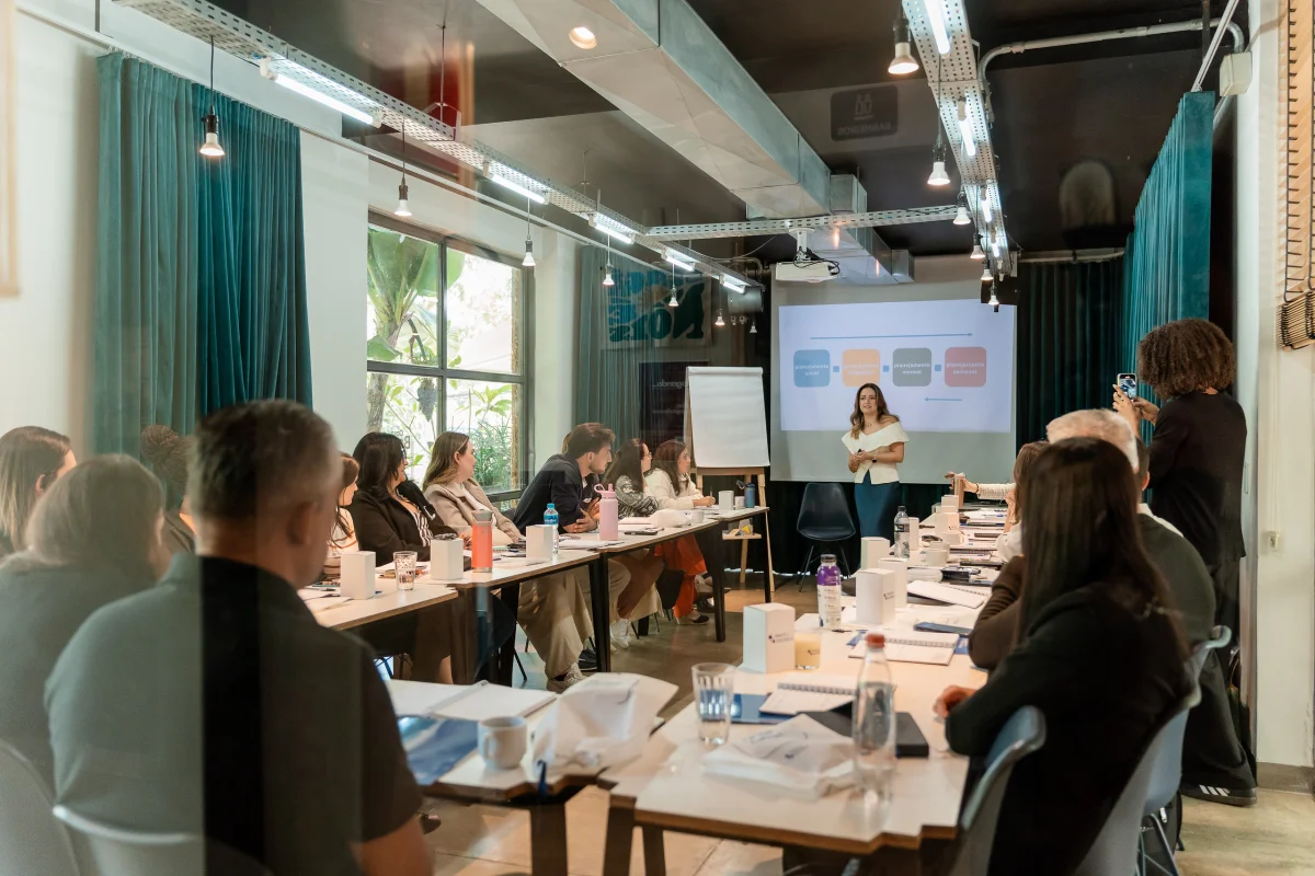 Evento na Sala Modernista